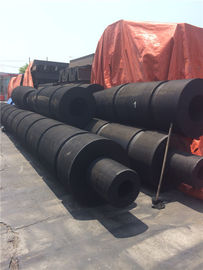 China Pára-choques de borracha do rebocador fácil da instalação para rebocadores, absorção de choque fornecedor