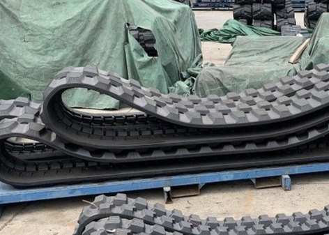 China Máquina escavadora de borracha natural de aço Undercarriage Parts da trilha da esteira rolante fornecedor
