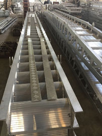 China O arco fixo escada de acomodação marinha das etapas do embarque pisa/liga de alumínio fornecedor