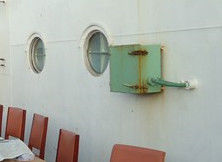 Janelas Marinhas à Prova de Fogo e Janelas de Vidro Marinho com Abertura Horizontal e Instalação com Parafuso ou Soldada fornecedor