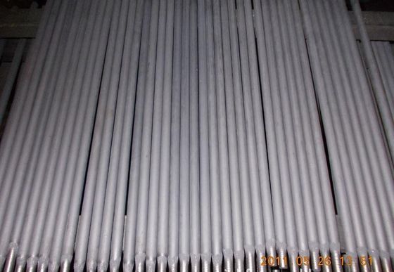 Eletrodo de soldadura revestido com celulose AWS A-5.5 E 8010 para soldadura vertical de tubos e camadas de cobertura de preenchimento por passagem a quente fornecedor