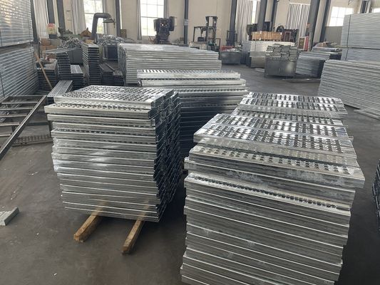 Escavadeira de aço galvanizado prancha de salto resistente à corrosão tamanho personalizável fornecedor