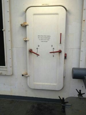 4 espessura de aço de Marine Weathertight Door 10mm da acomodação do grampo